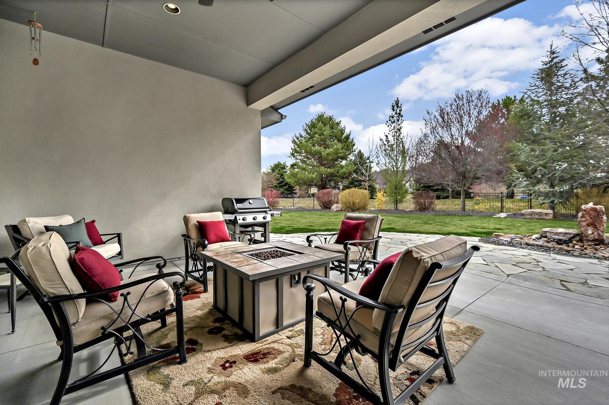 6554 N Fairborn Avenue Property Photo 31