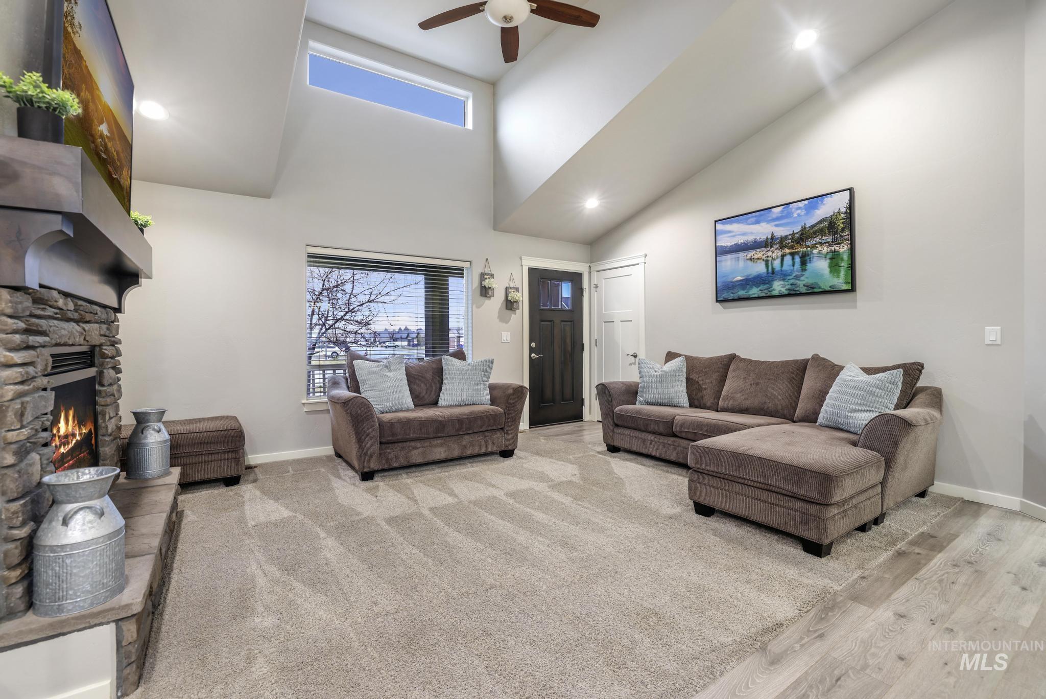 725 Visitors Road Property Photo 7