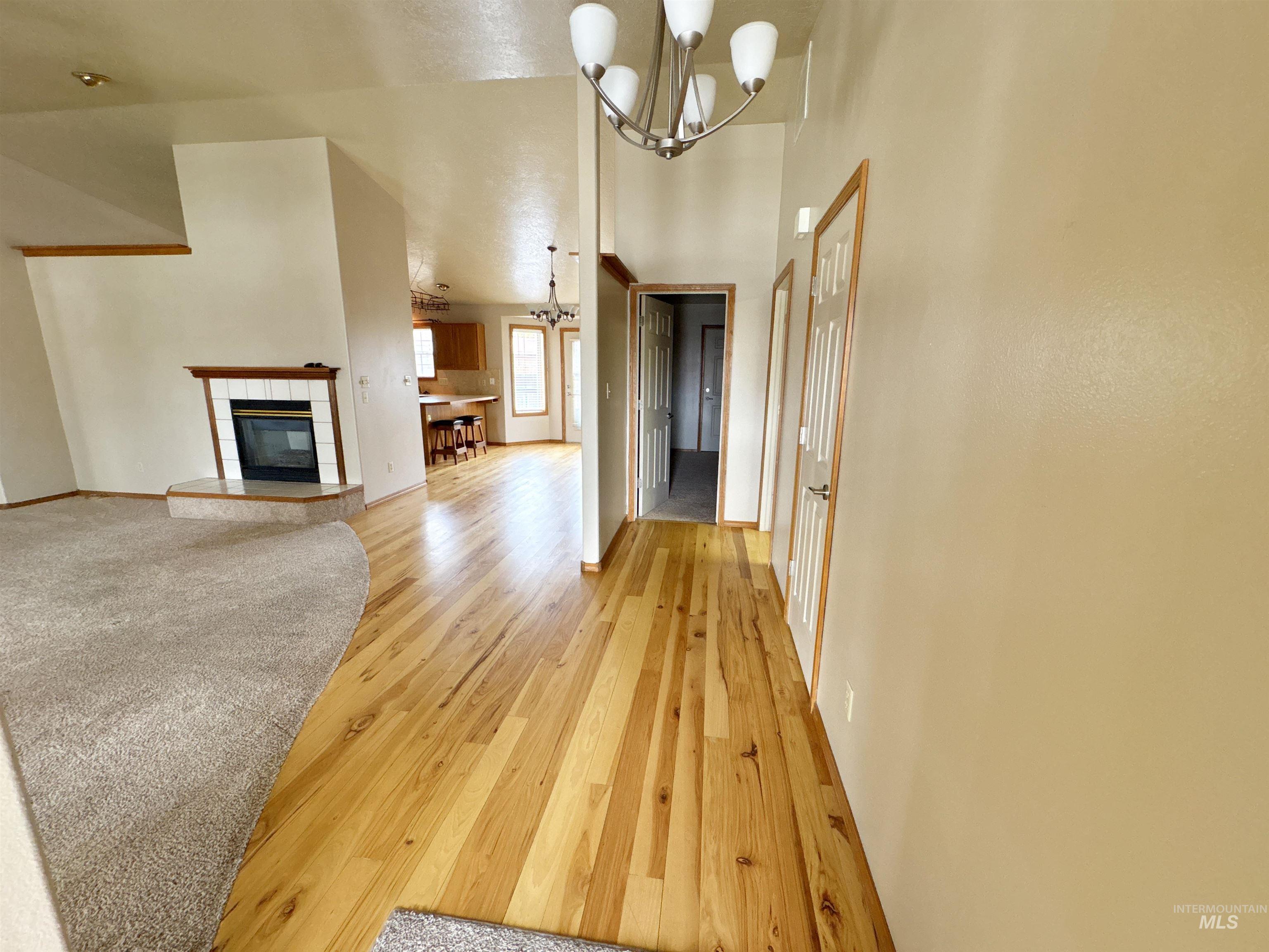 1655 Castle Way Property Photo 6