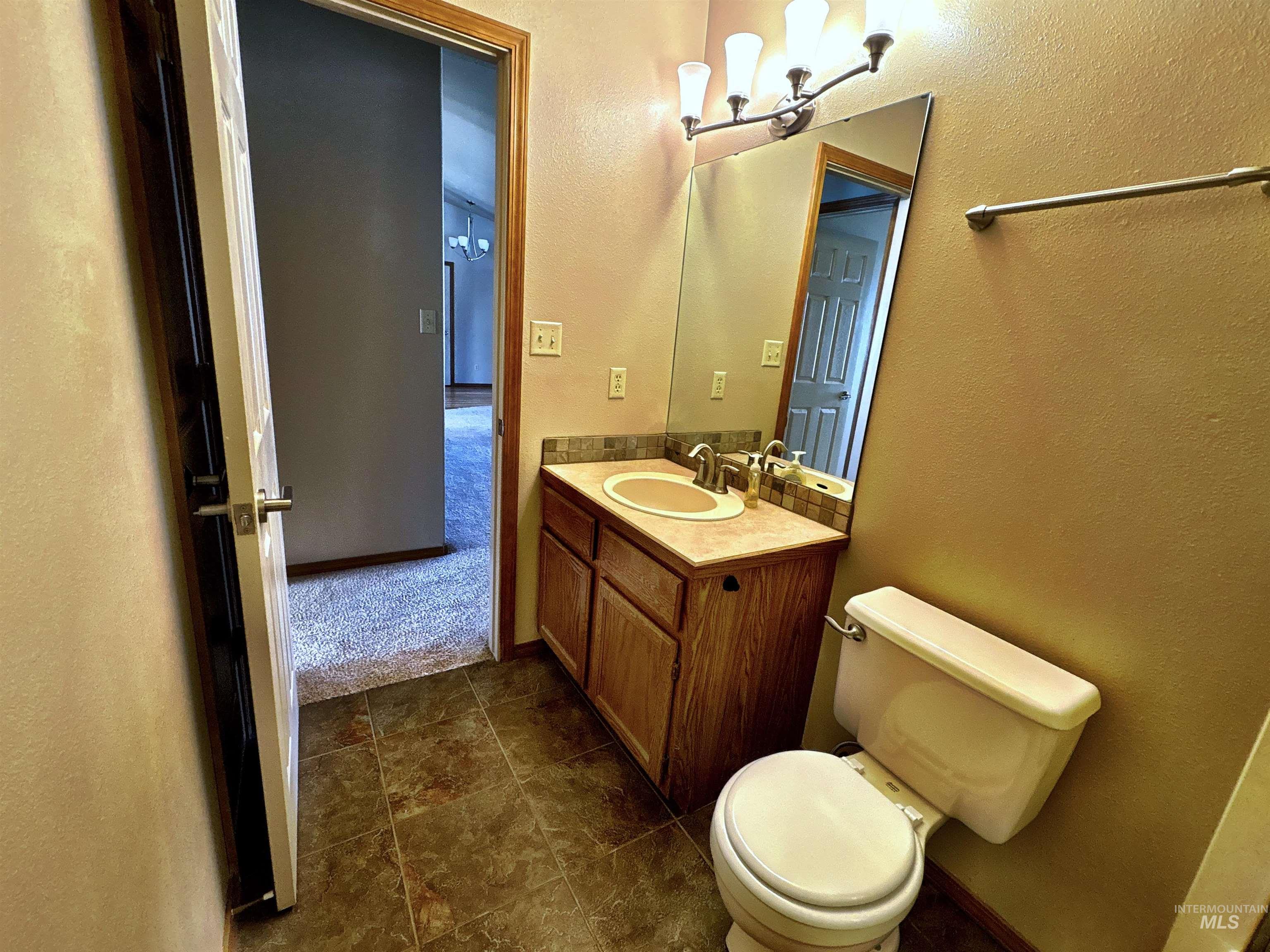 1655 Castle Way Property Photo 16