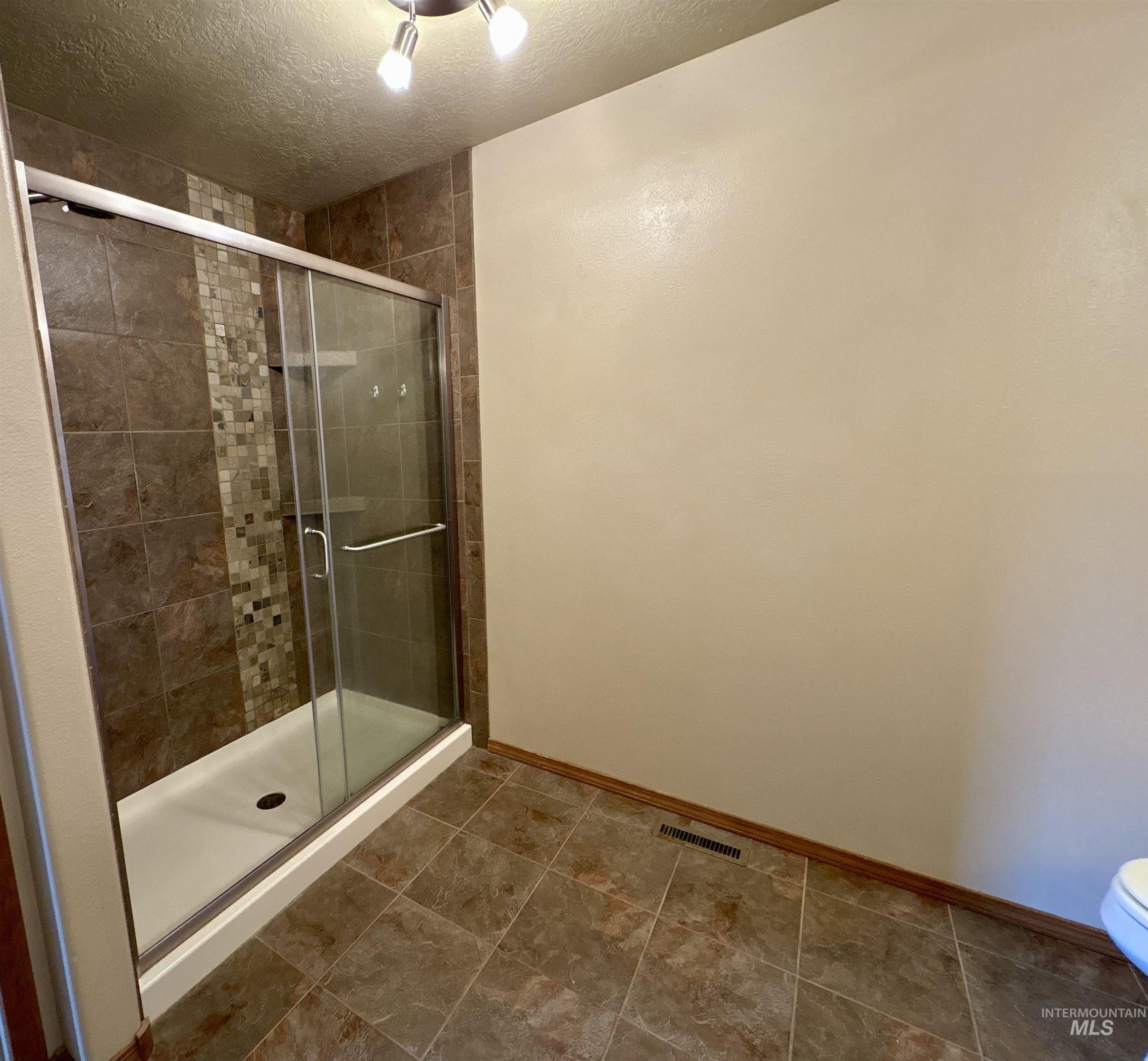 1655 Castle Way Property Photo 31