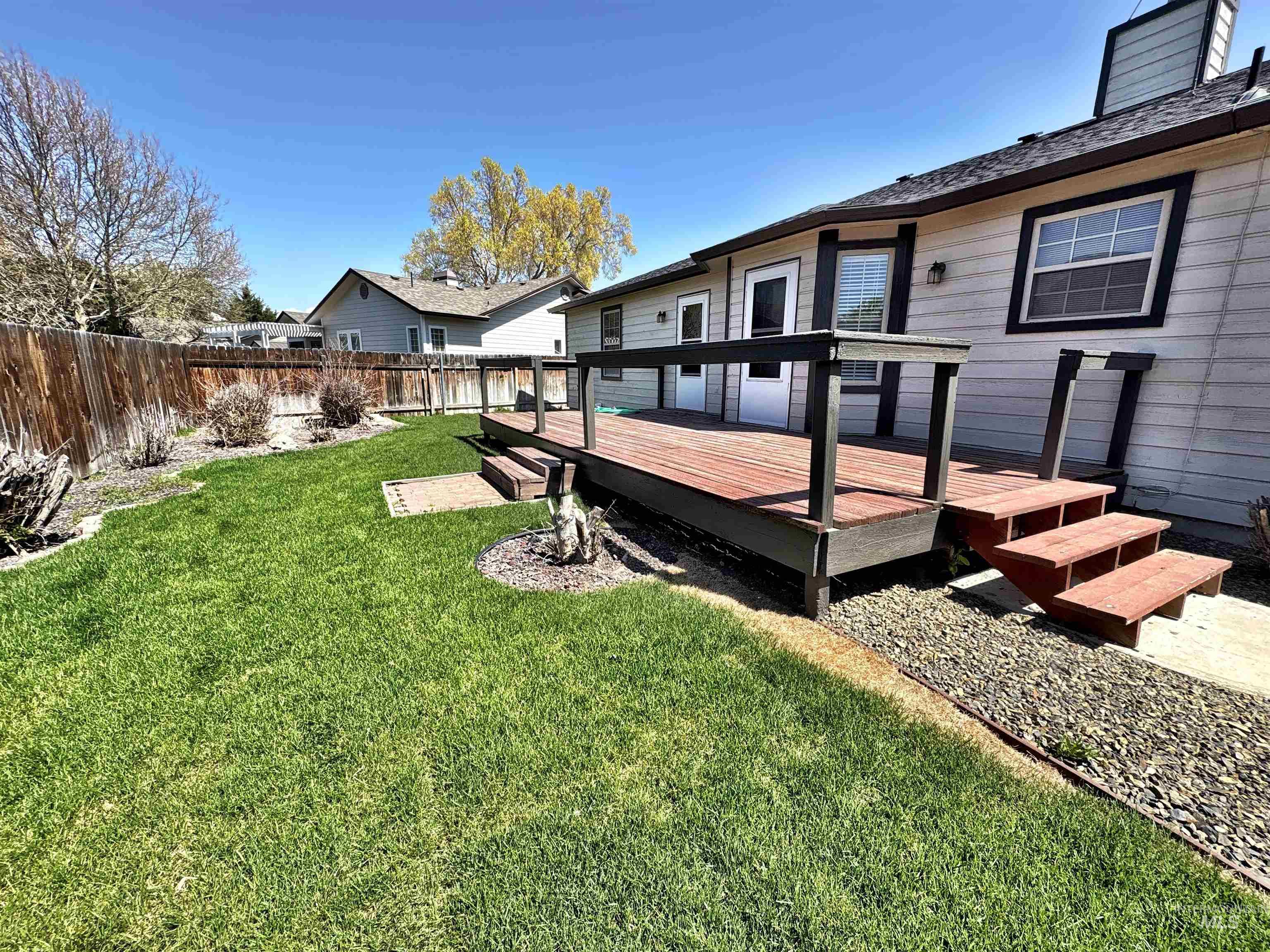 1655 Castle Way Property Photo 39