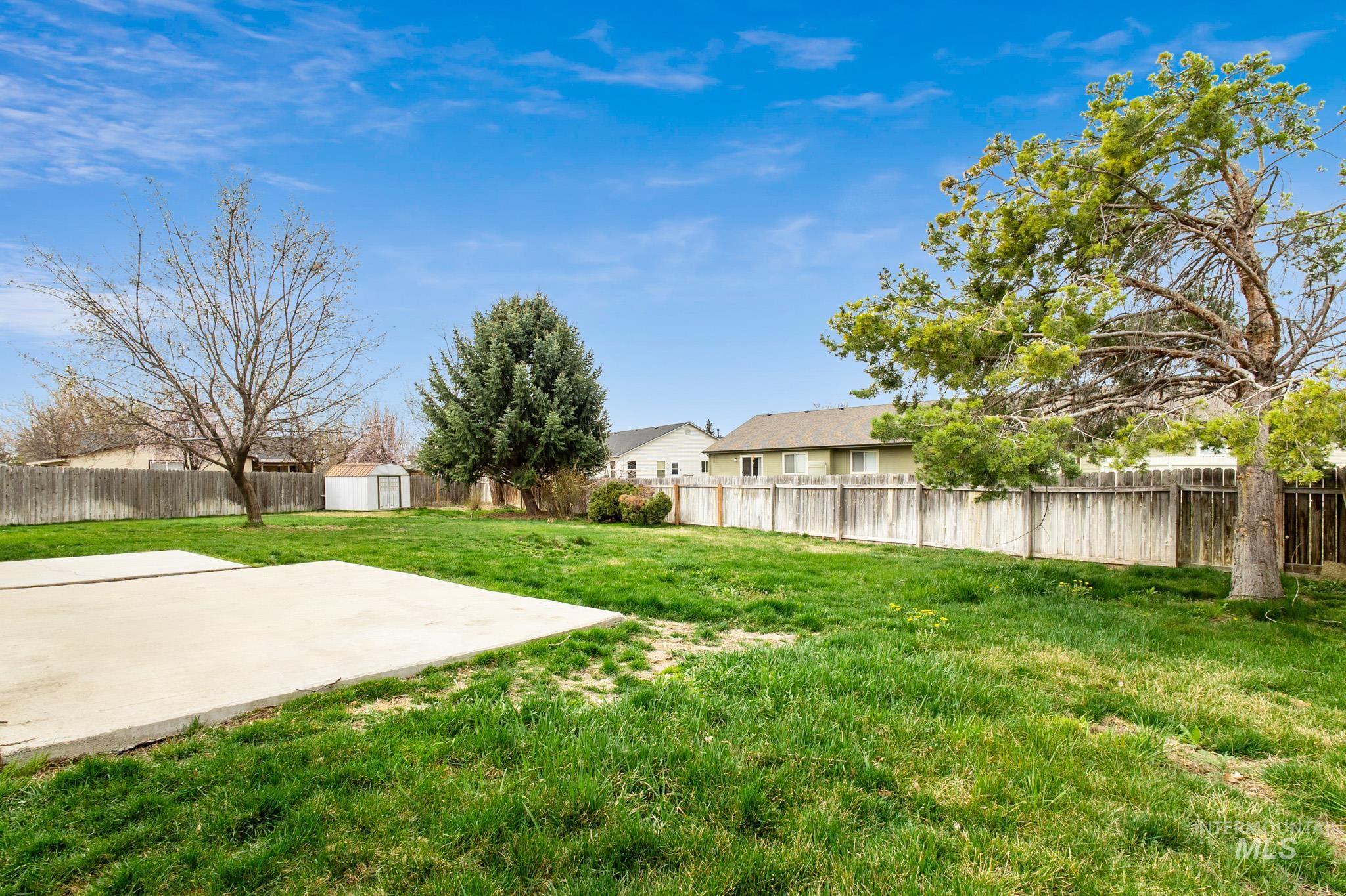 1802 Silver Loop Property Photo 24