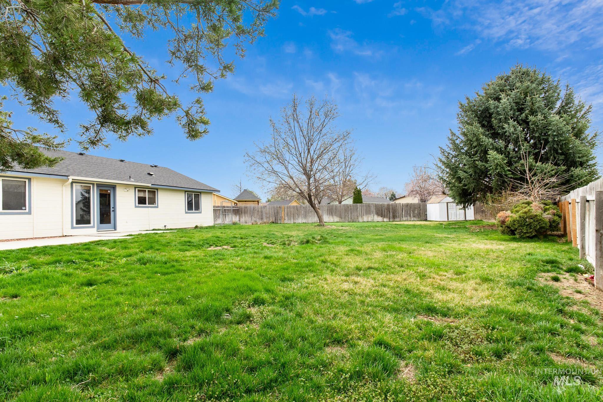 1802 Silver Loop Property Photo 26