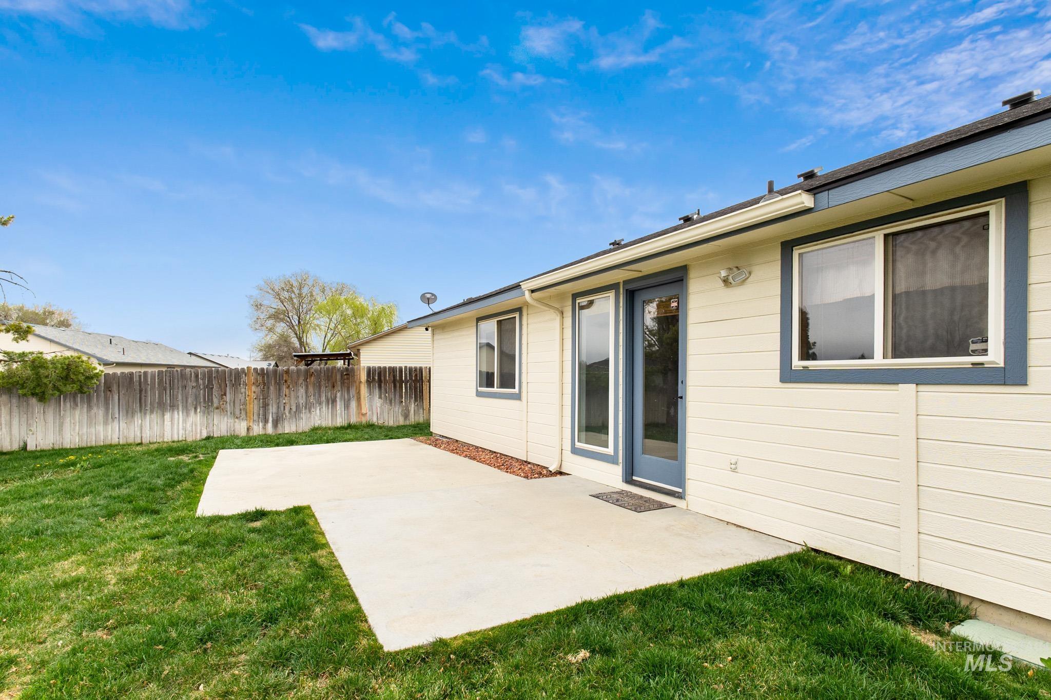 1802 Silver Loop Property Photo 31