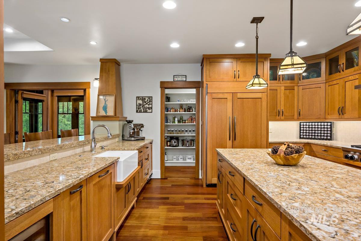 1460 Crown Point Parkway Property Photo 11