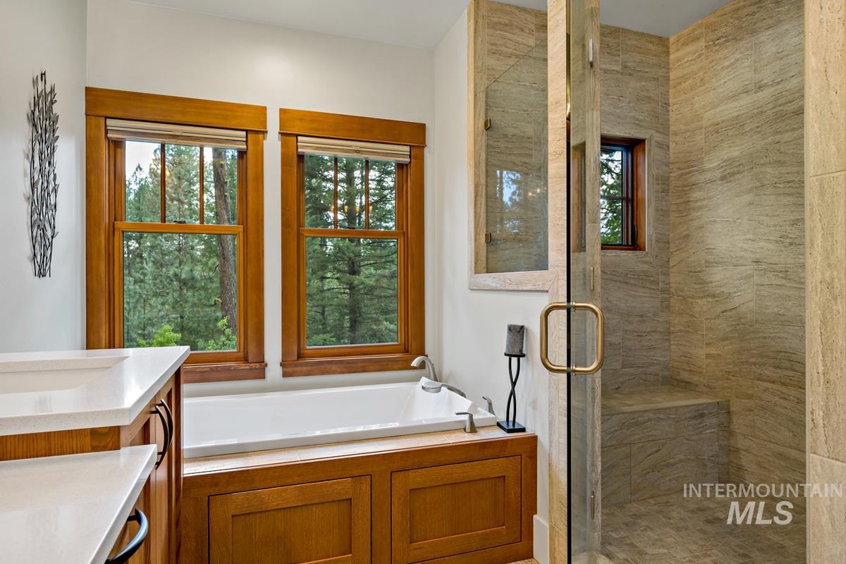 1460 Crown Point Parkway Property Photo 24