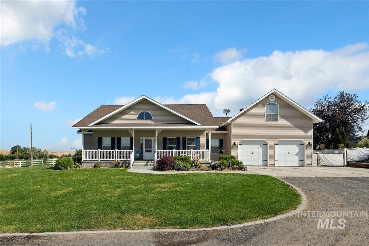 986 Hillside Drive Property Photo