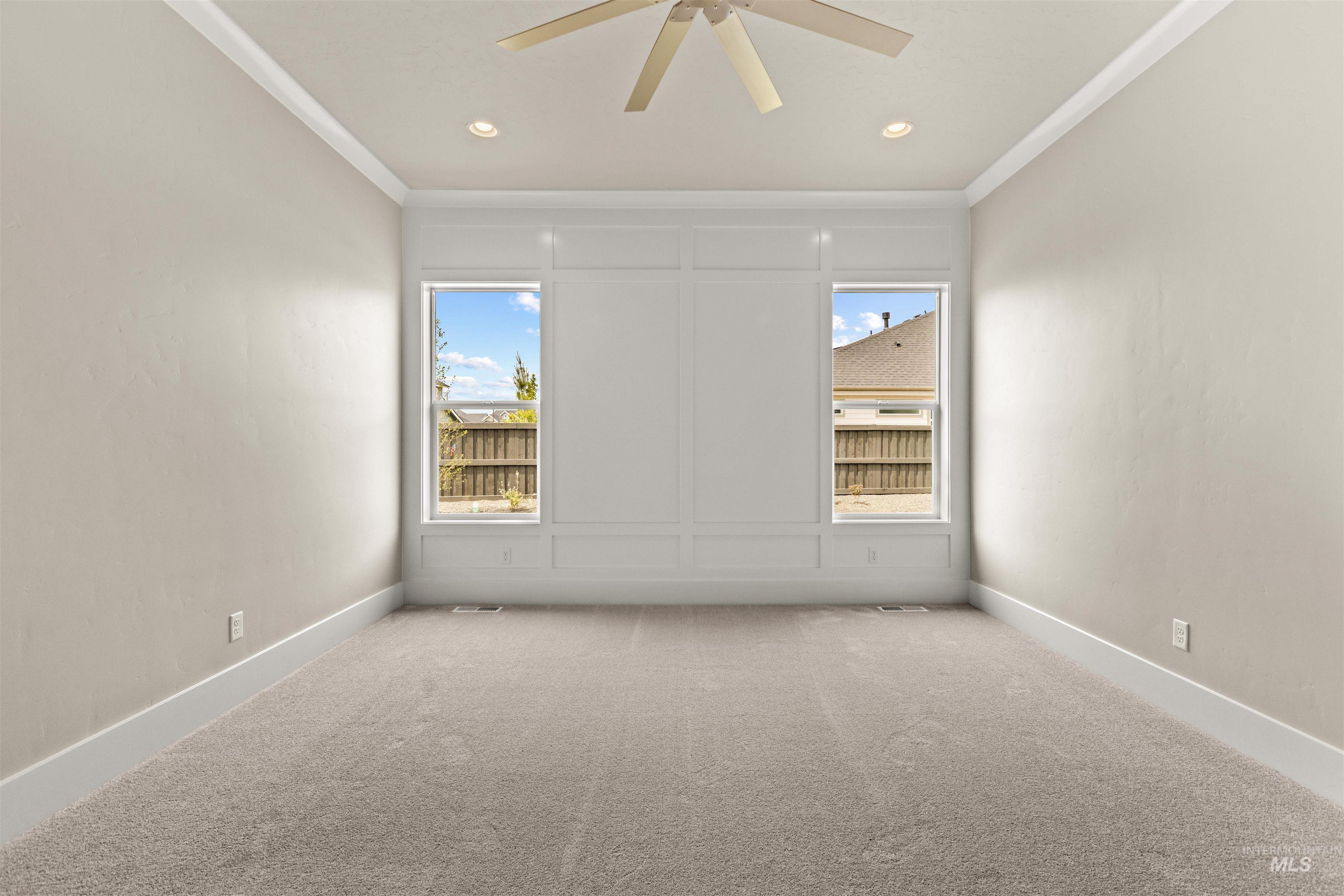 2526 E Wickham Dr Property Photo 31