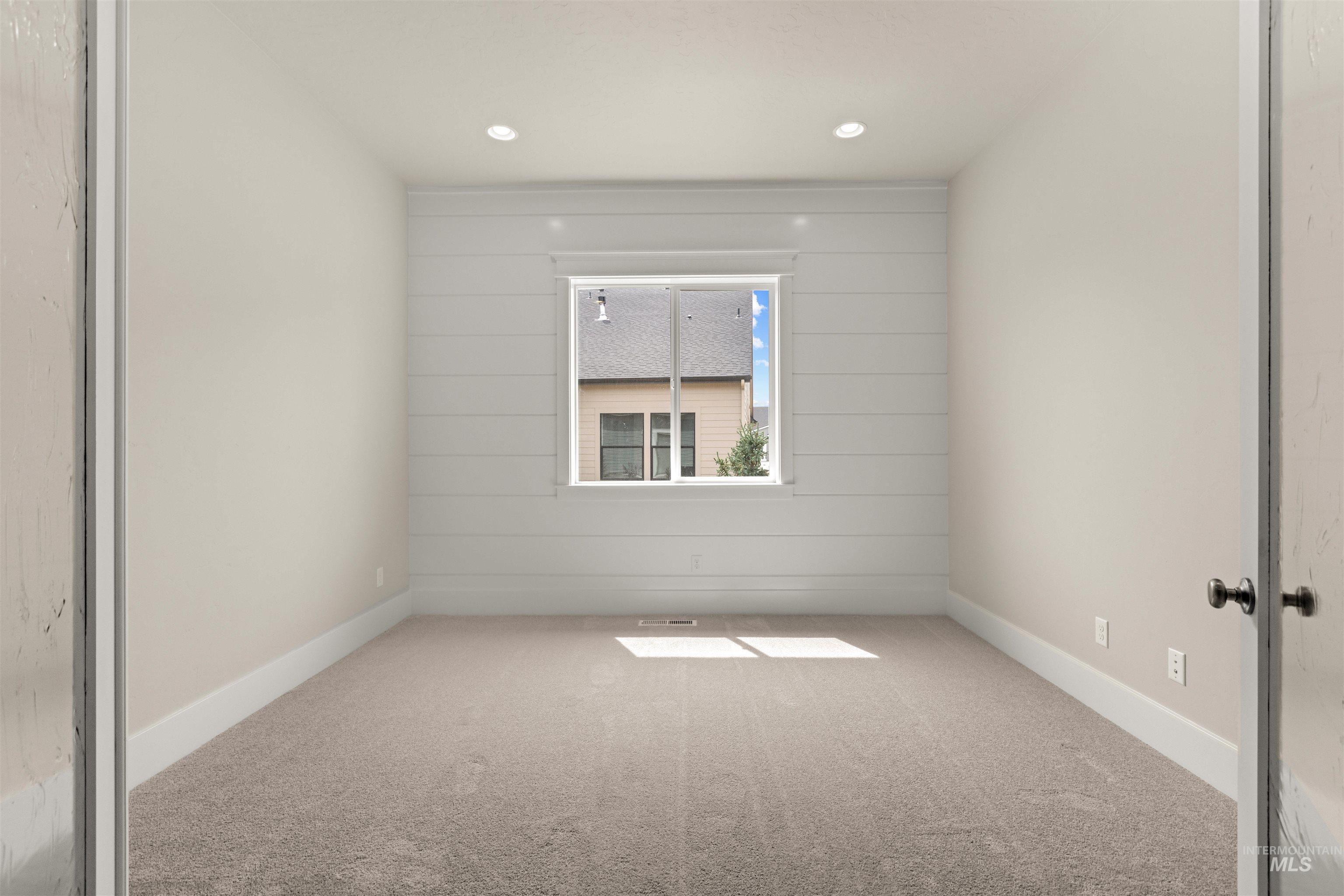 2526 E Wickham Dr Property Photo 39