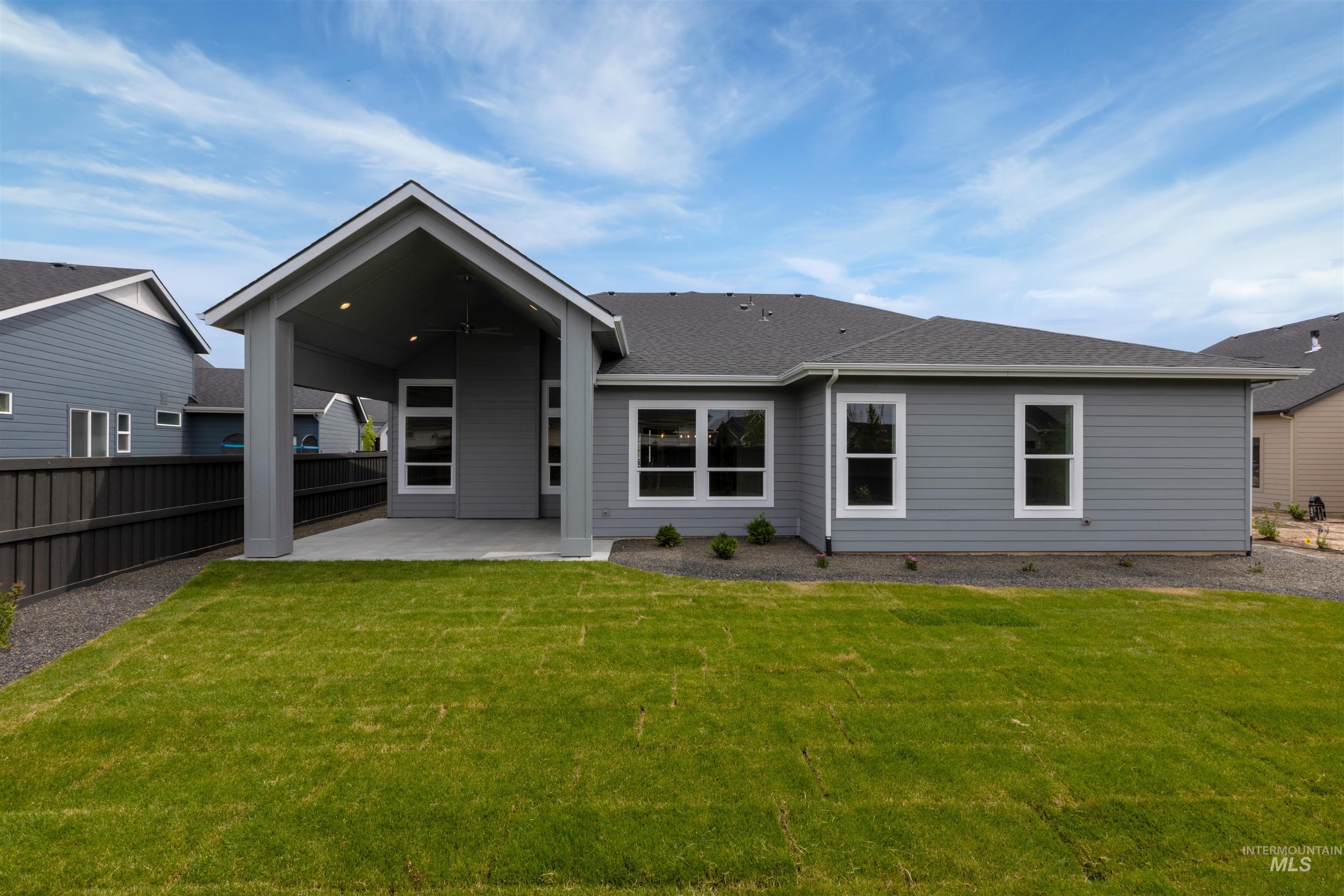 2526 E Wickham Dr Property Photo 42