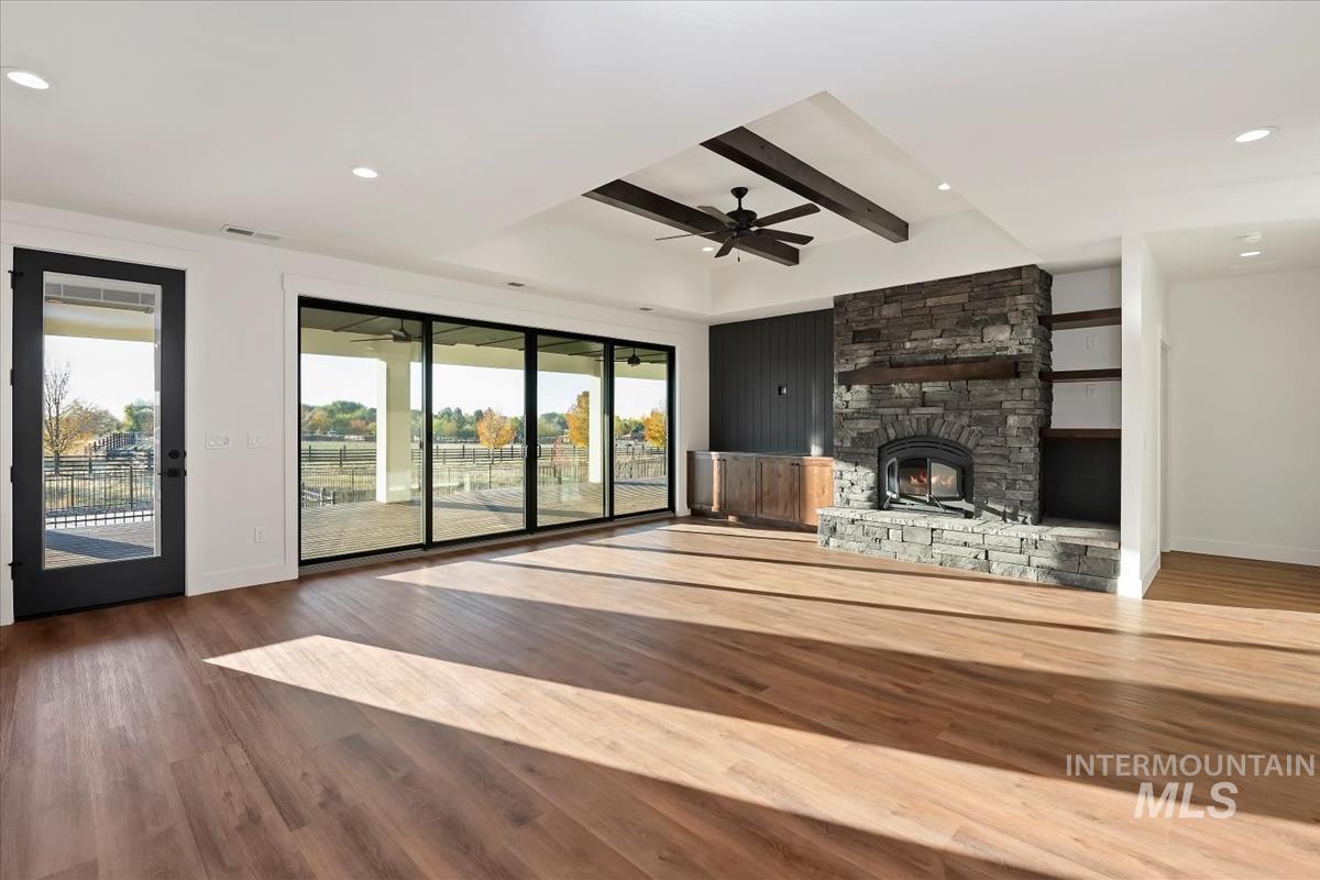 9773 S Peregrine Falcon Ave. Property Photo 5