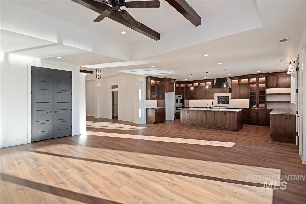 9773 S Peregrine Falcon Ave. Property Photo 7