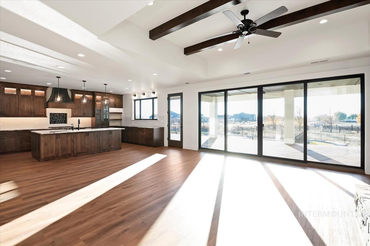 9773 S Peregrine Falcon Ave. Property Photo 8