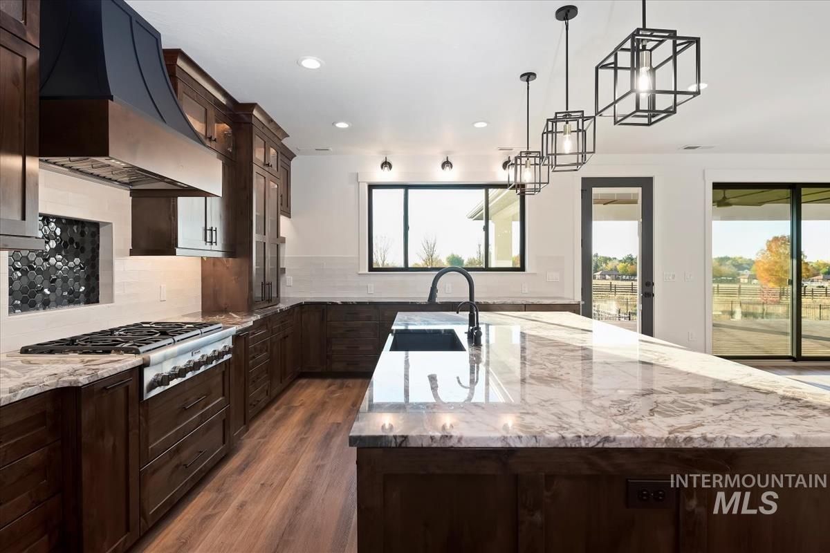 9773 S Peregrine Falcon Ave. Property Photo 9