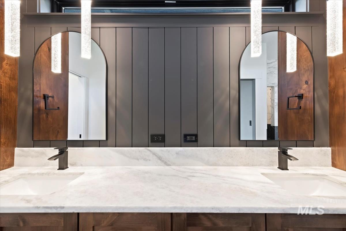 9773 S Peregrine Falcon Ave. Property Photo 18