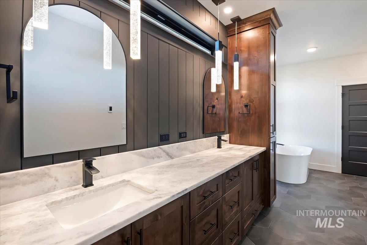 9773 S Peregrine Falcon Ave. Property Photo 19