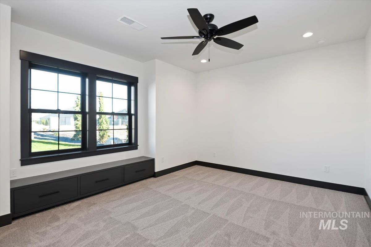 9773 S Peregrine Falcon Ave. Property Photo 23