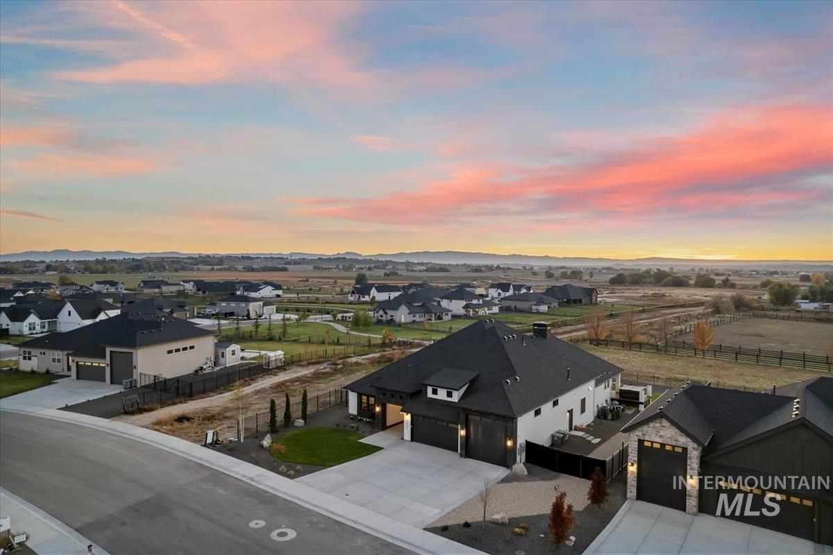 9773 S Peregrine Falcon Ave. Property Photo 45