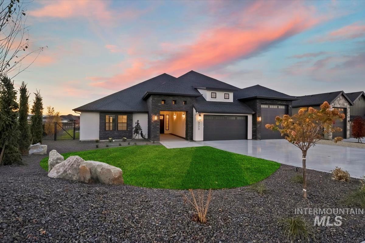 9773 S Peregrine Falcon Ave. Property Photo 48