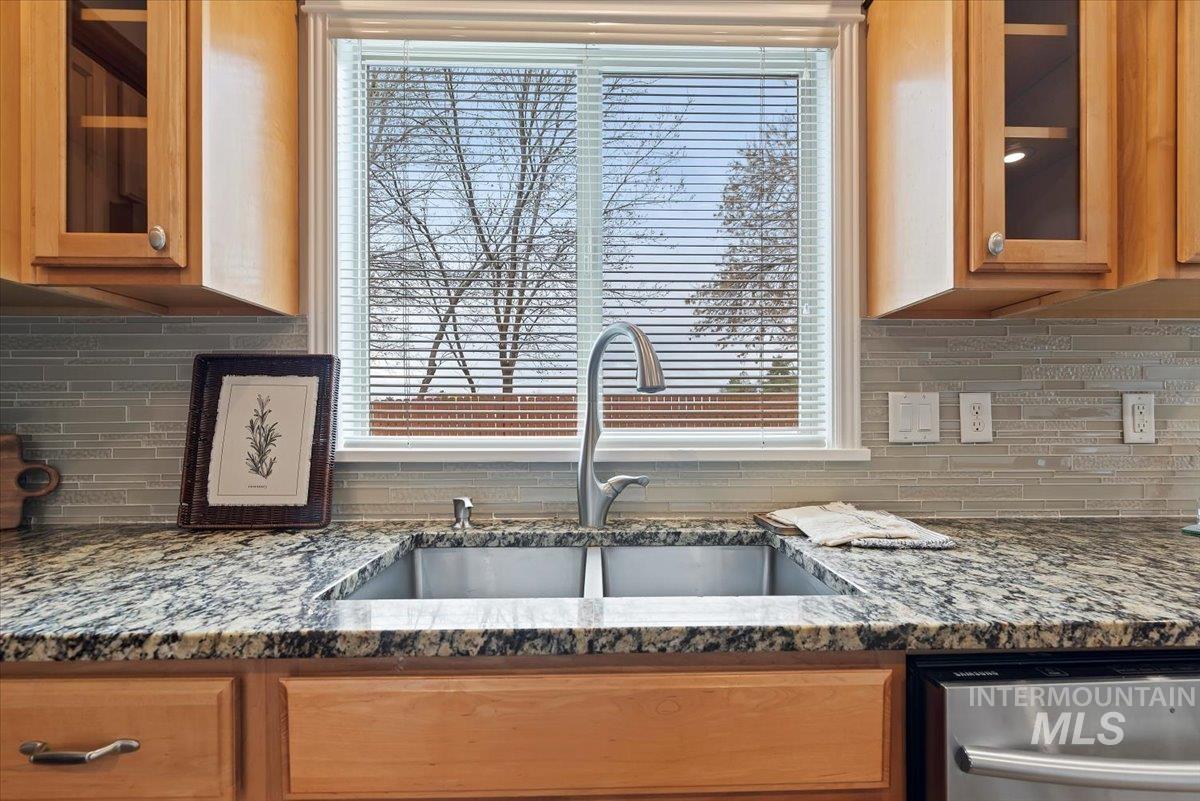 10021 W Arabian Dr. Property Photo 11