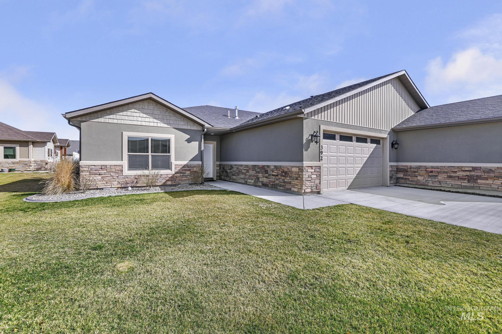 392 Arrowhead Path Property Photo 4