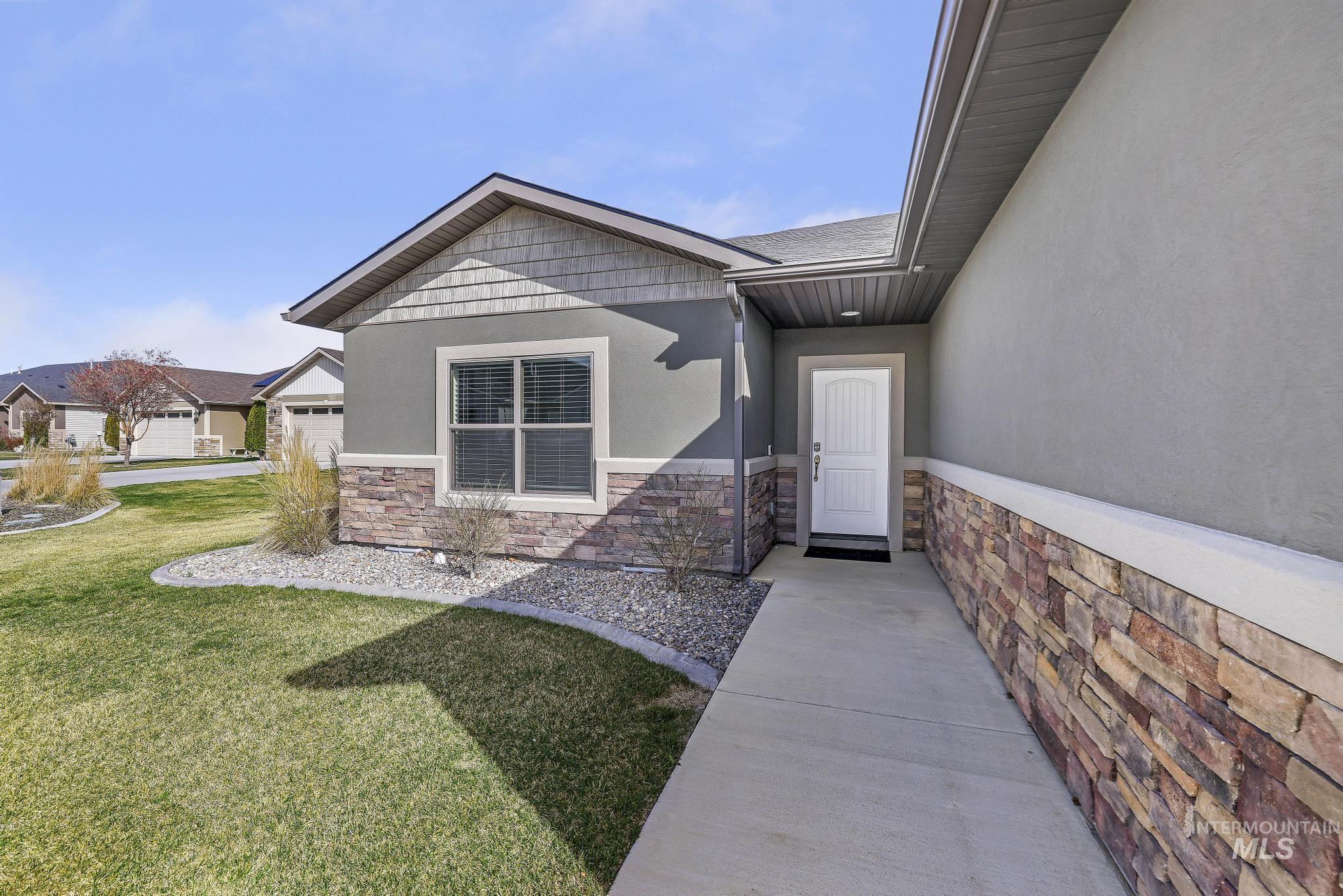 392 Arrowhead Path Property Photo 5