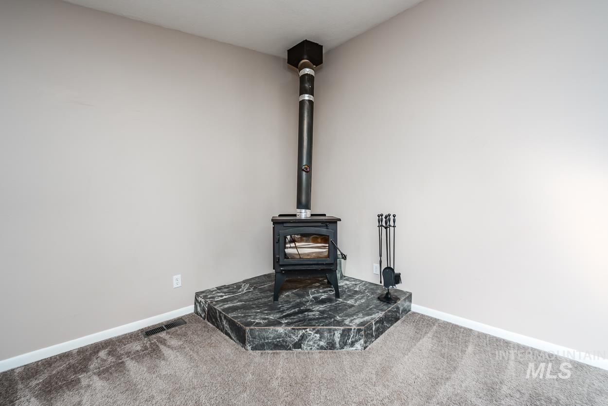2720 Hillcrest Ln Property Photo 17