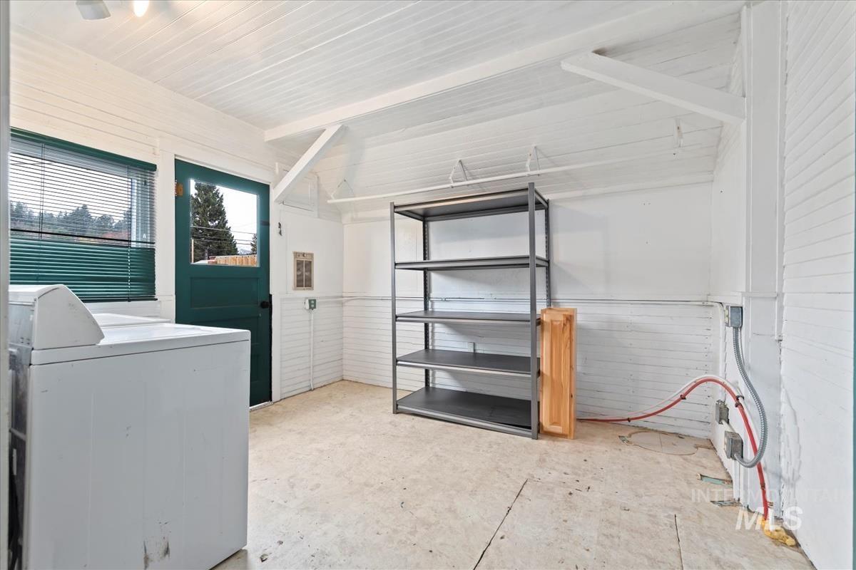 121 S Main Street Property Photo 13