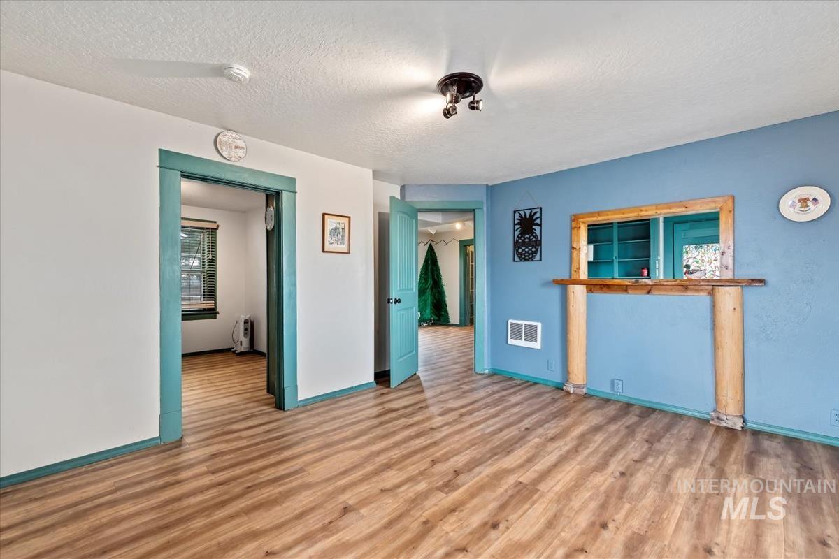 121 S Main Street Property Photo 14