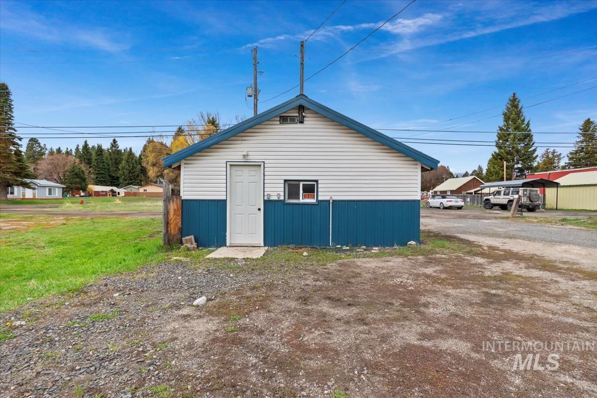 121 S Main Street Property Photo 24