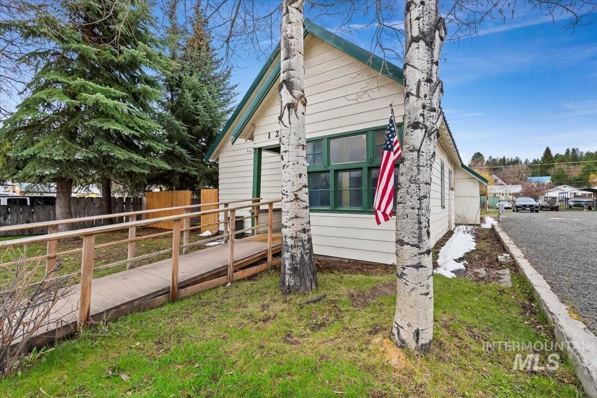 121 S Main Street Property Photo 28