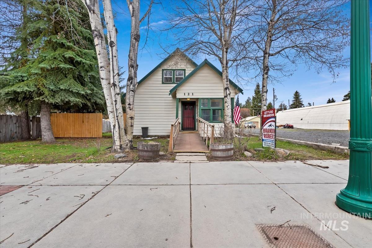 121 S Main Street Property Photo 29