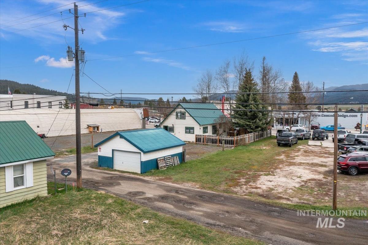 121 S Main Street Property Photo 32