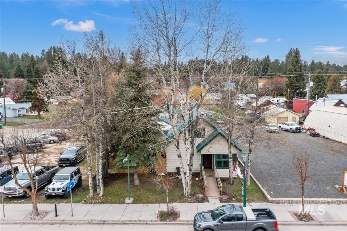 121 S Main Street Property Photo 33