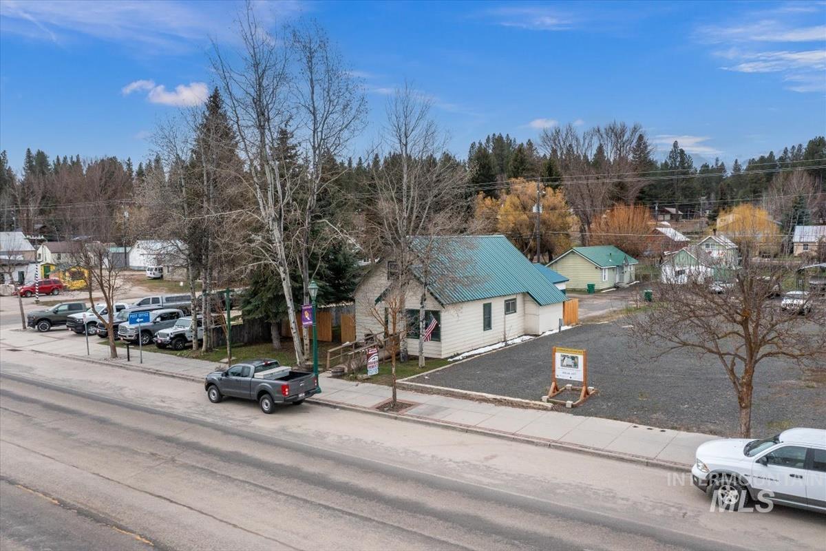 121 S Main Street Property Photo 39