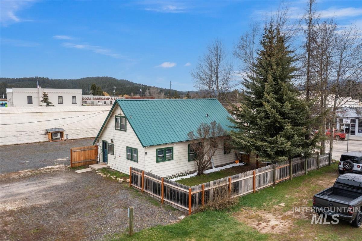 121 S Main Street Property Photo 40