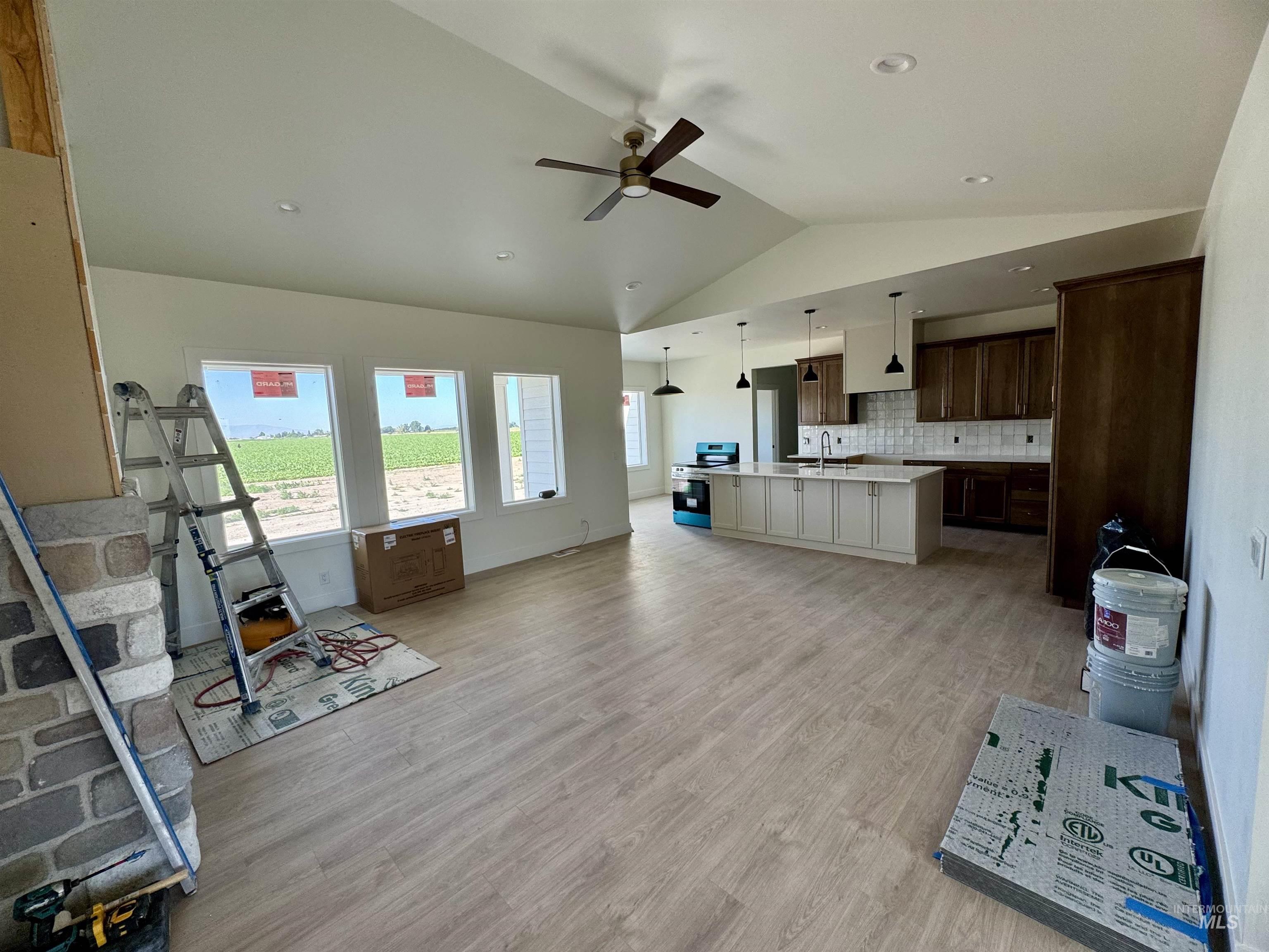 266 Ferdinand Circle Property Photo 6