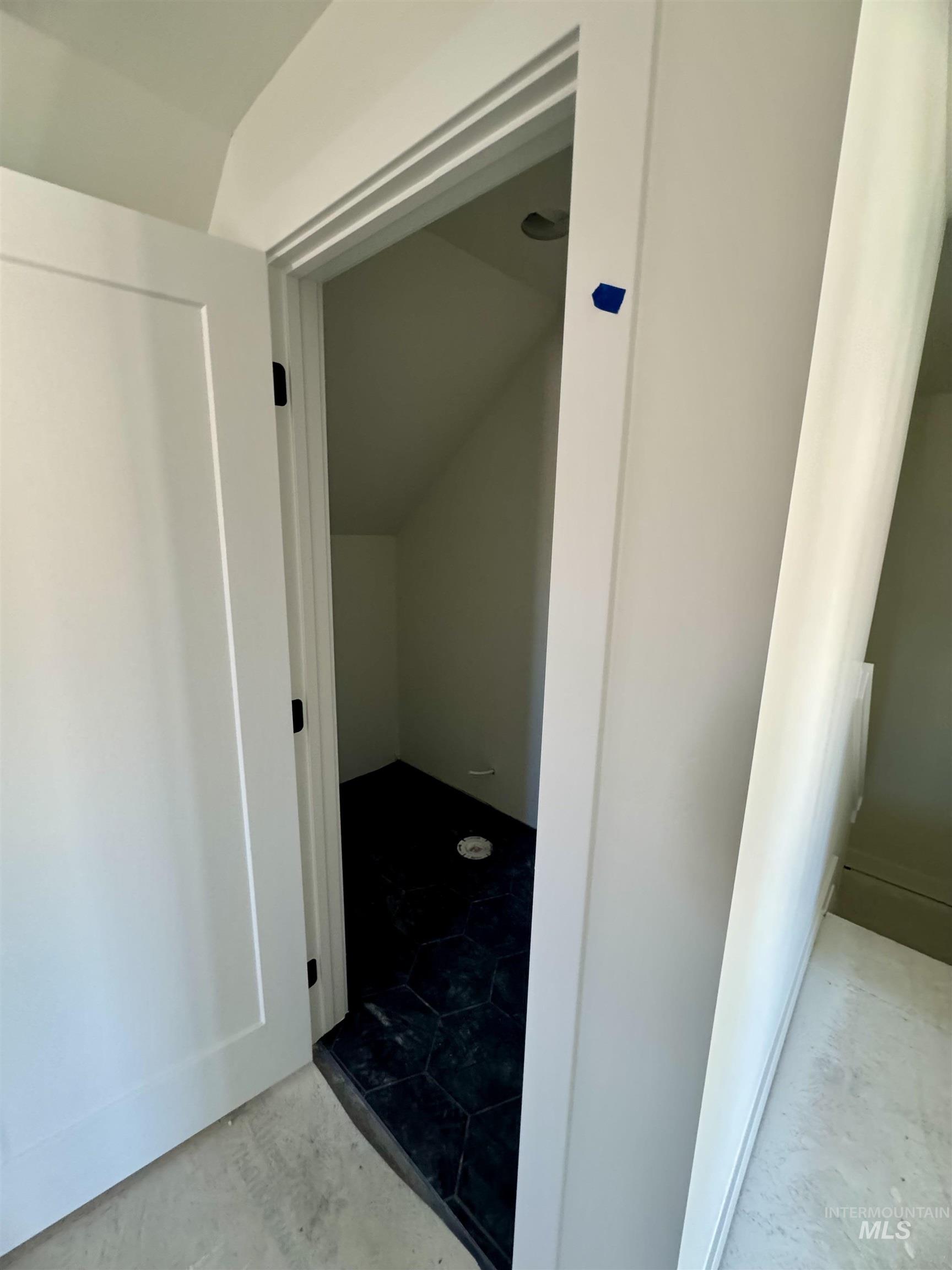 266 Ferdinand Circle Property Photo 10