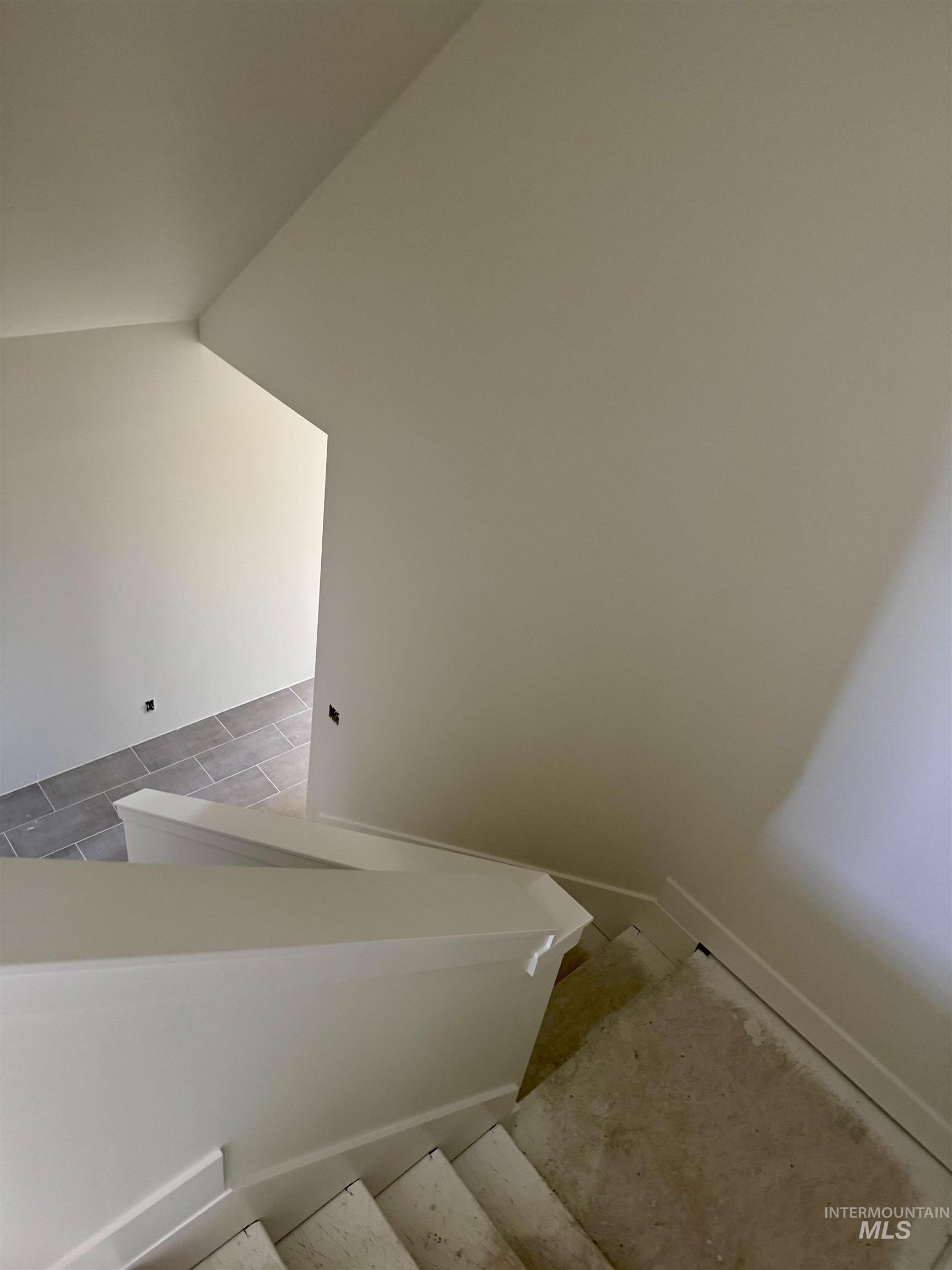 266 Ferdinand Circle Property Photo 12