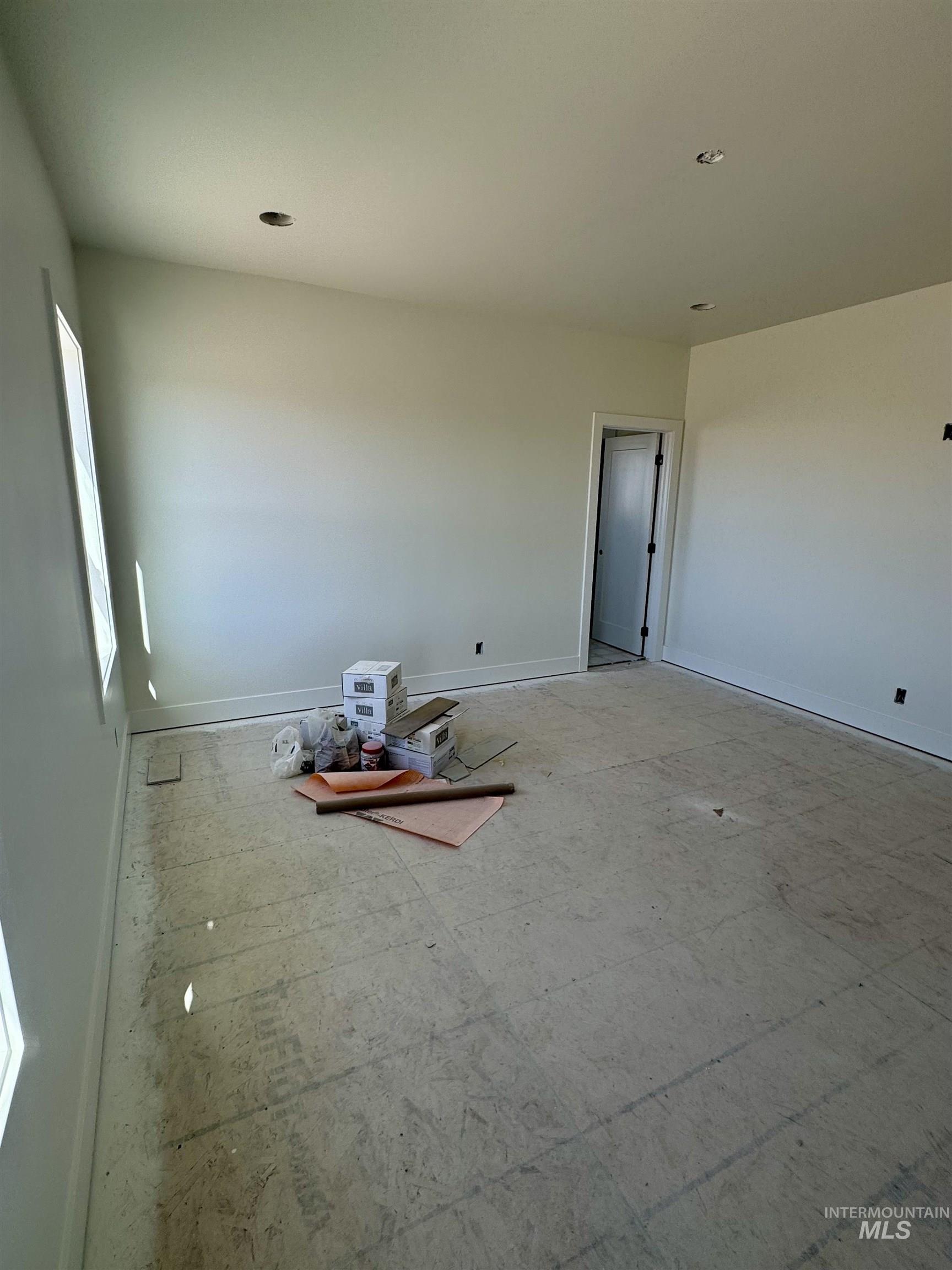 266 Ferdinand Circle Property Photo 14