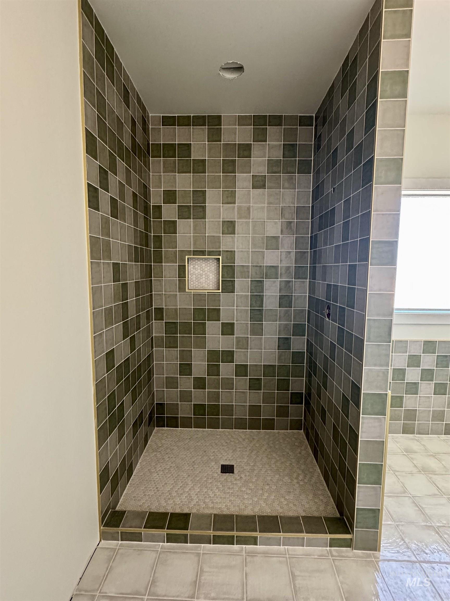 266 Ferdinand Circle Property Photo 17