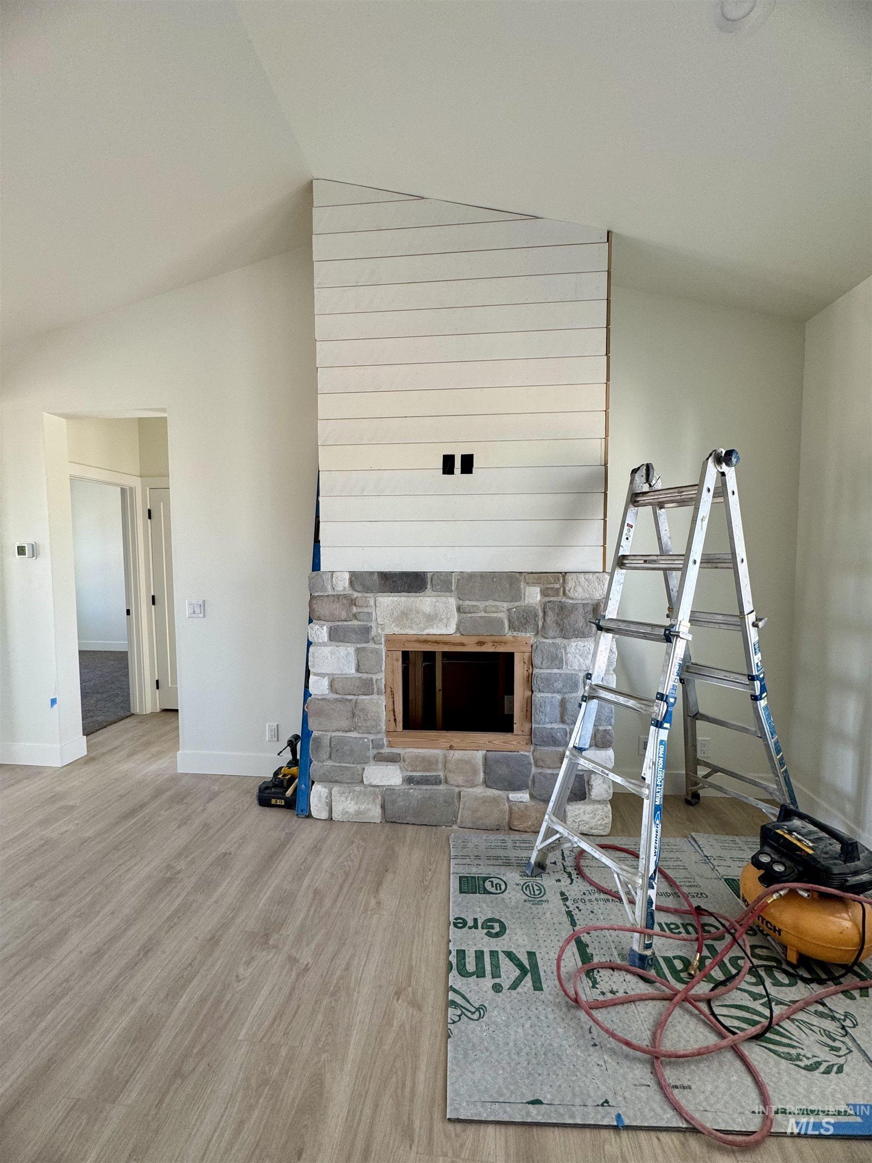 266 Ferdinand Circle Property Photo 17