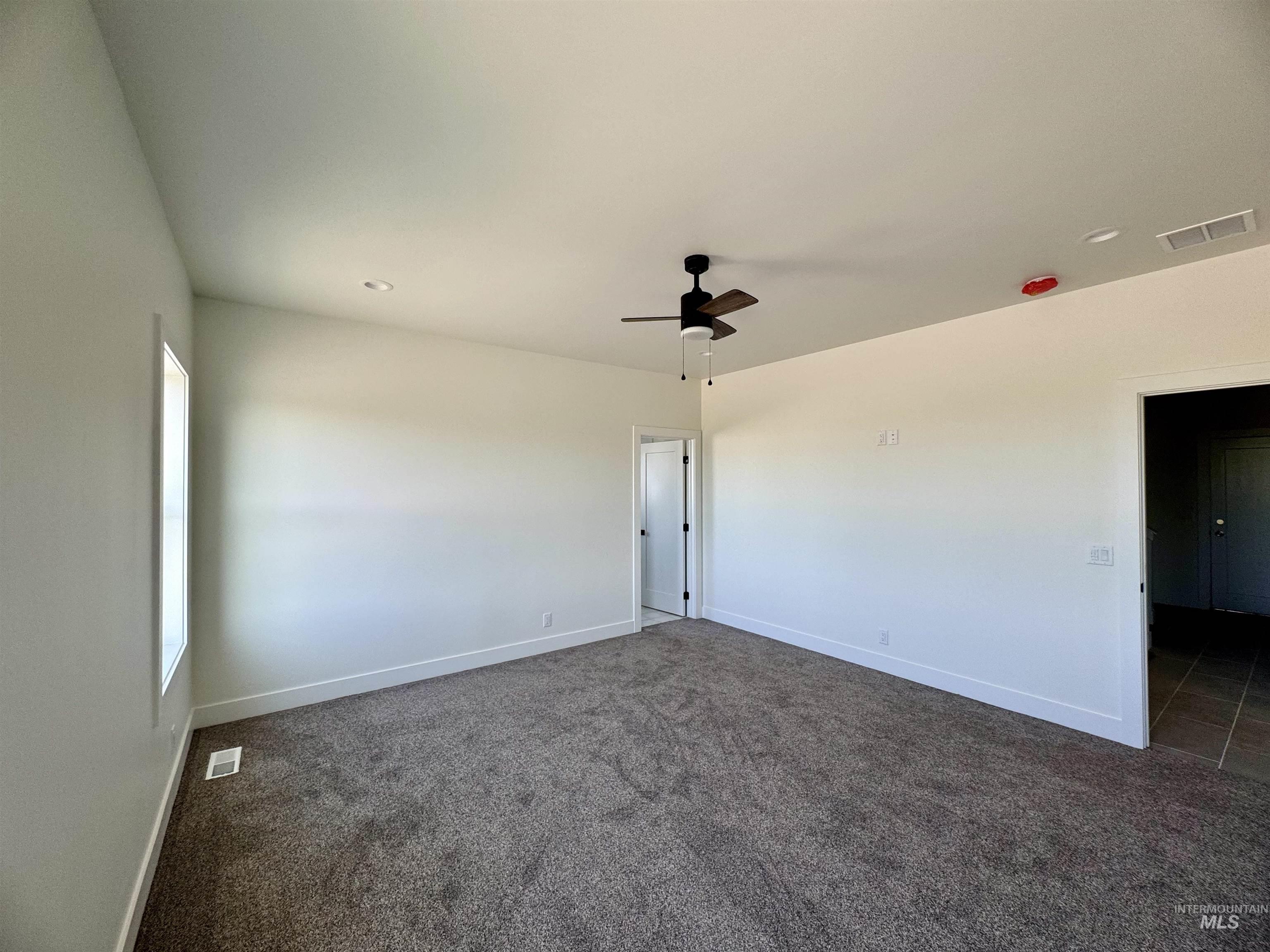 266 Ferdinand Circle Property Photo 20