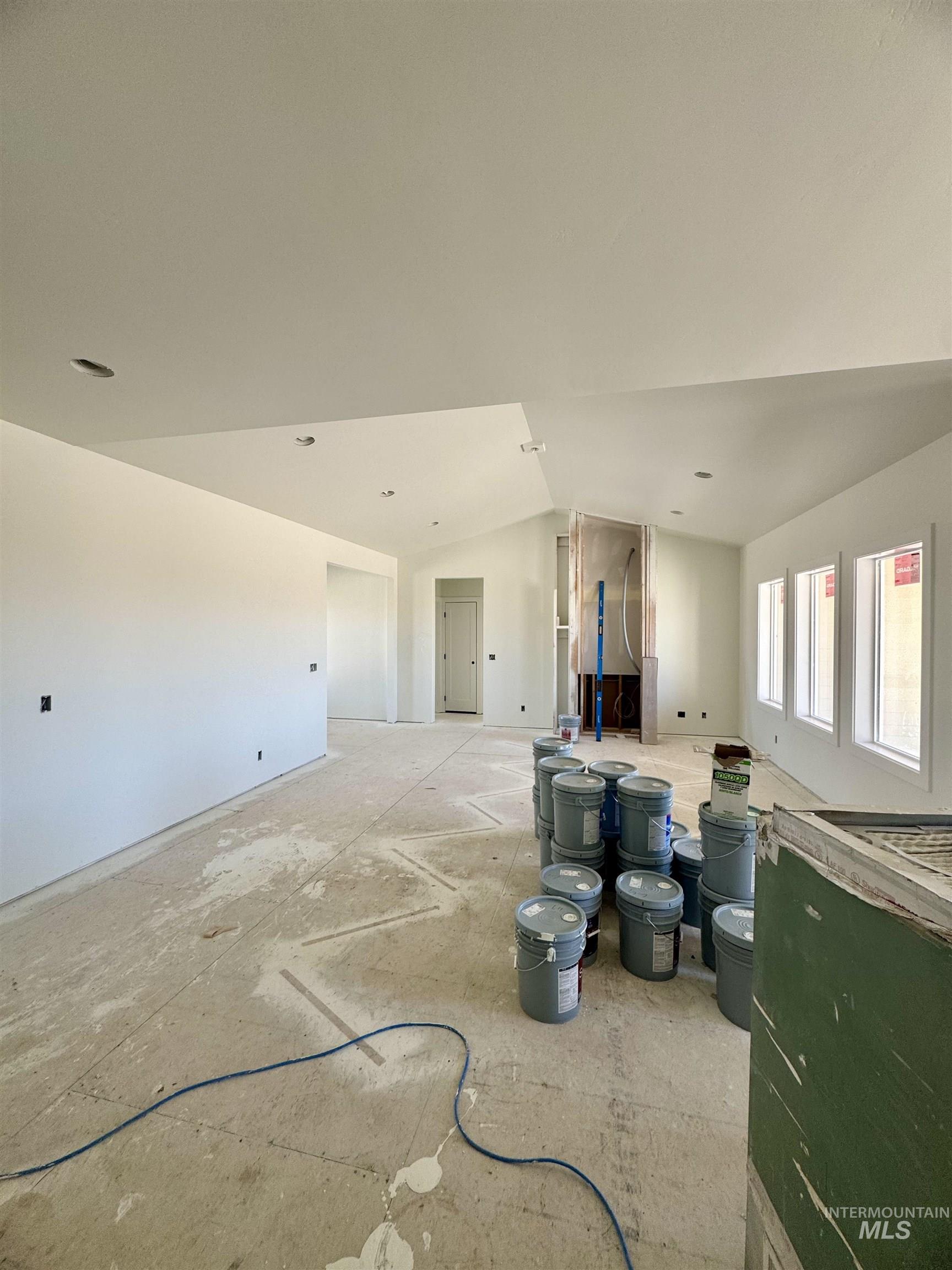 266 Ferdinand Circle Property Photo 25