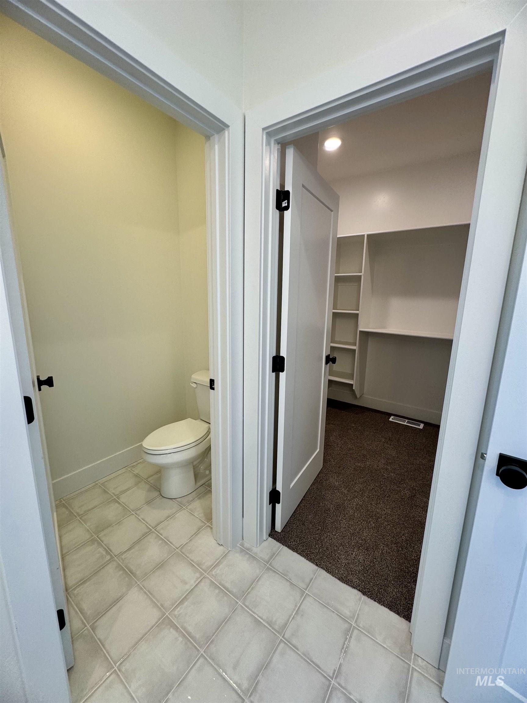 266 Ferdinand Circle Property Photo 27