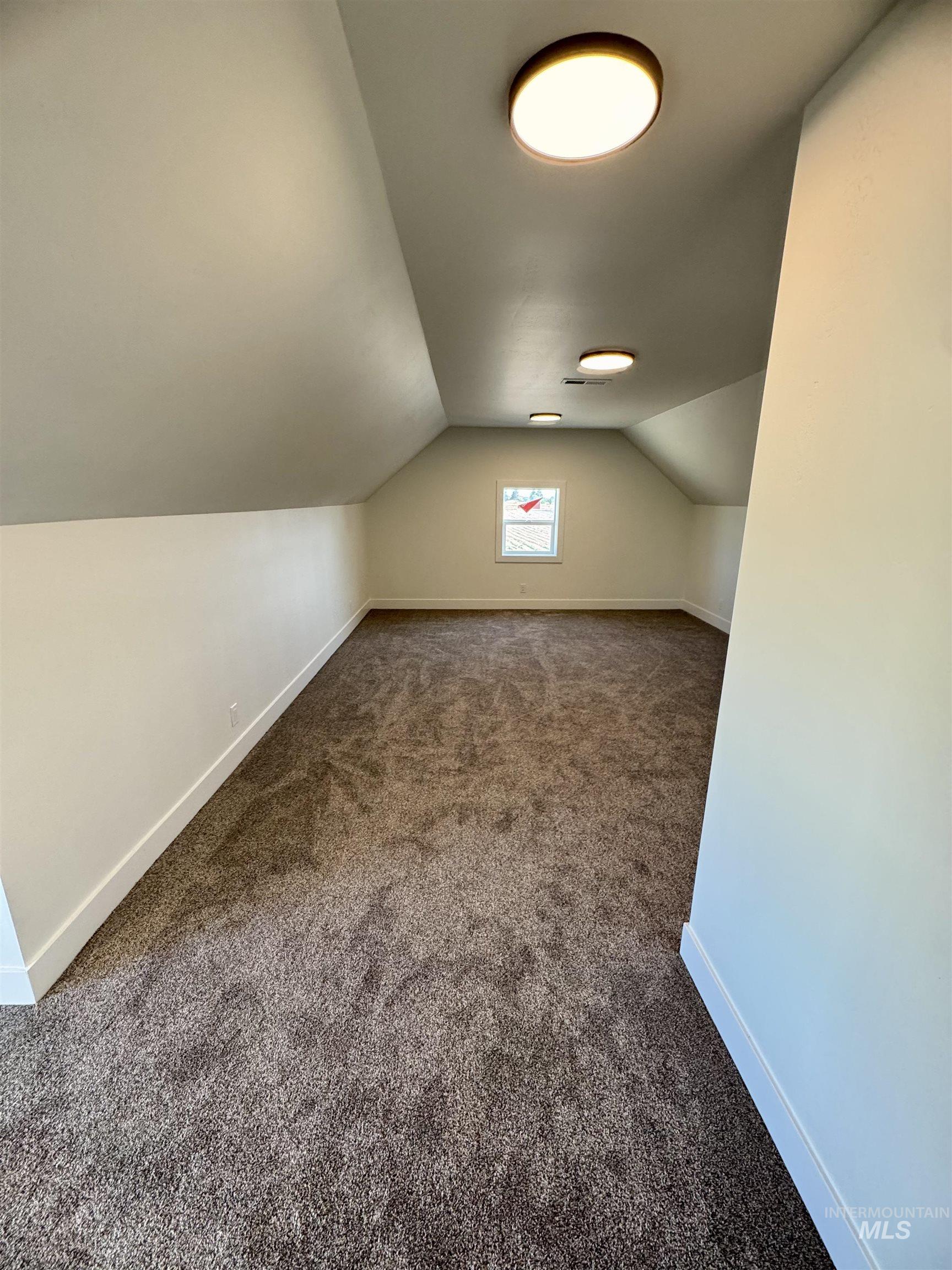 266 Ferdinand Circle Property Photo 32