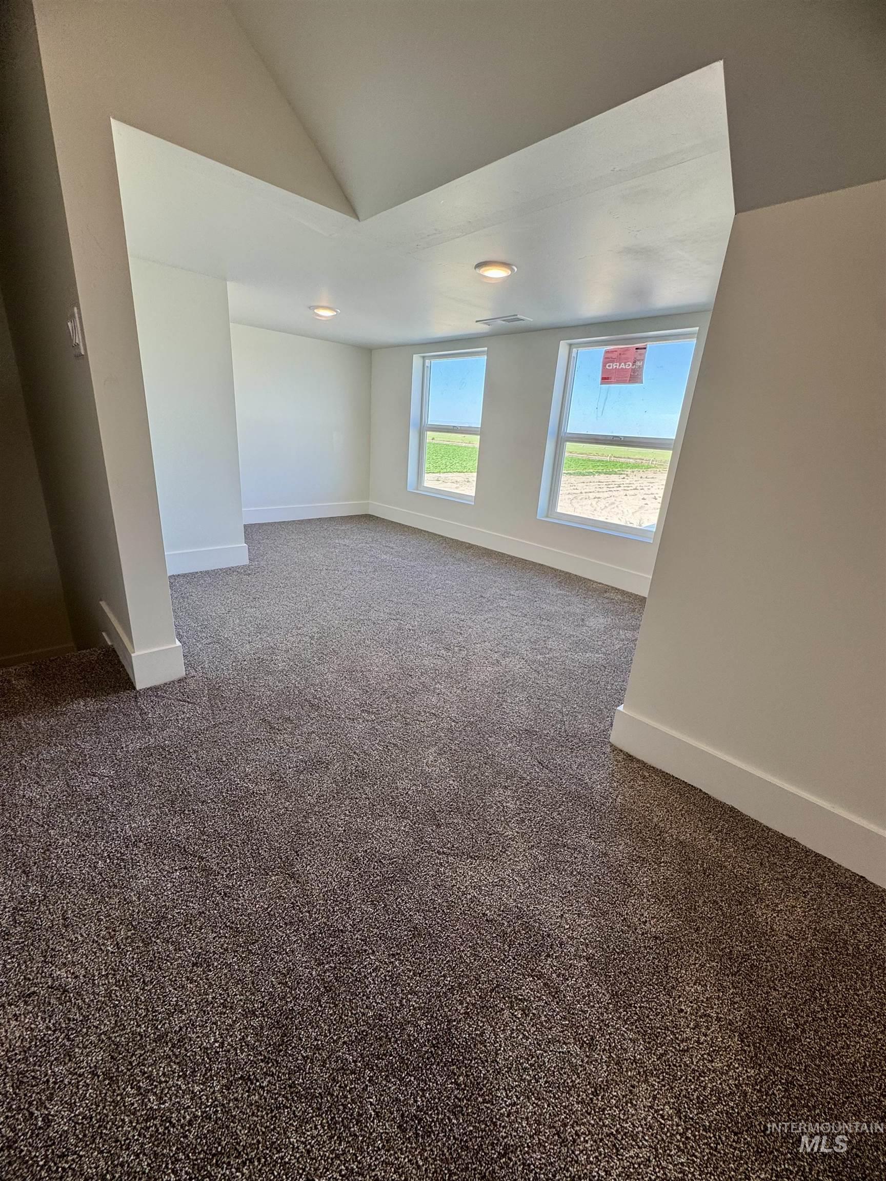 266 Ferdinand Circle Property Photo 33