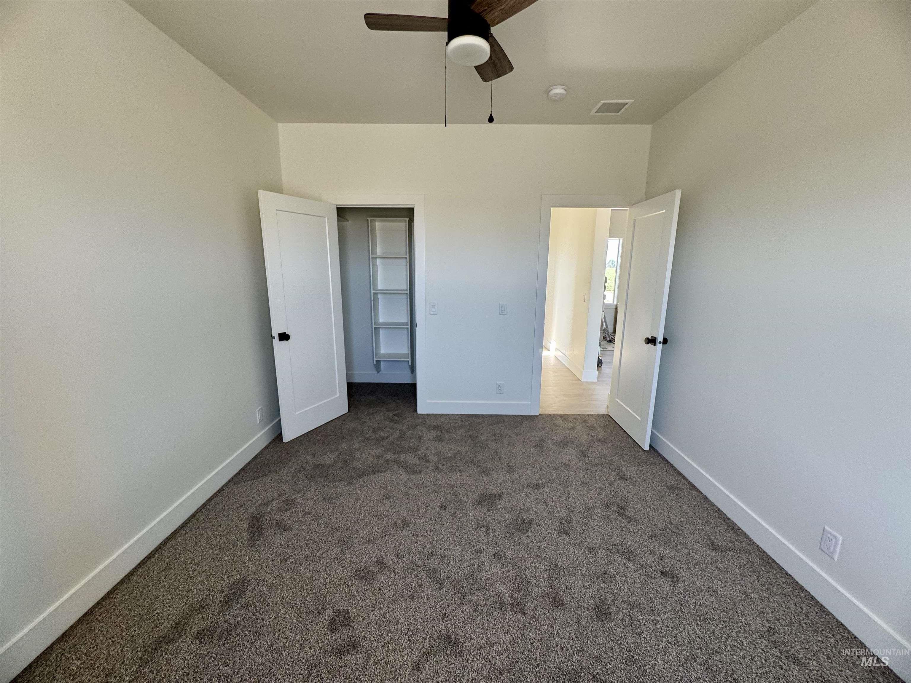 266 Ferdinand Circle Property Photo 38