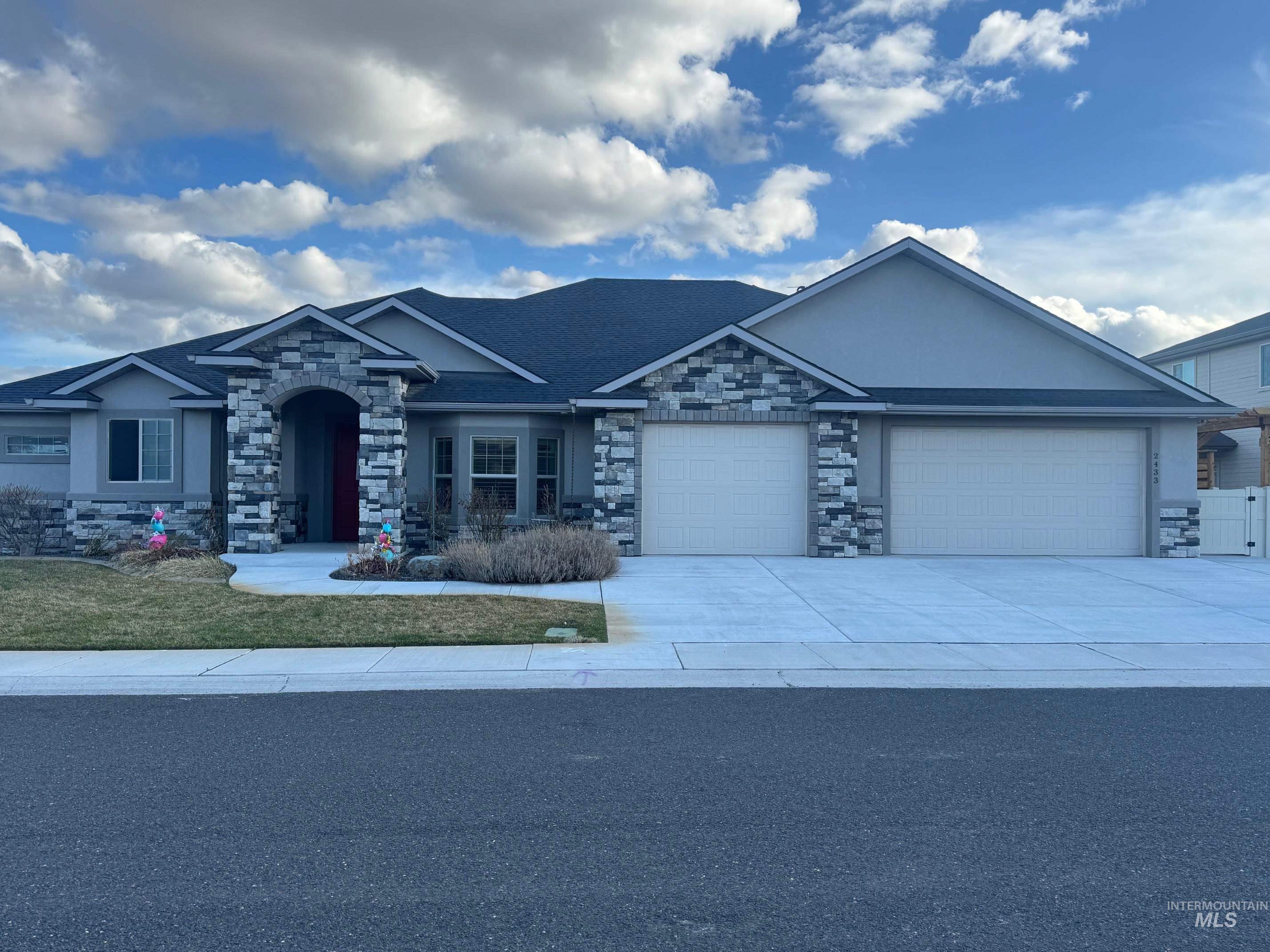 2433 Blick Property Photo